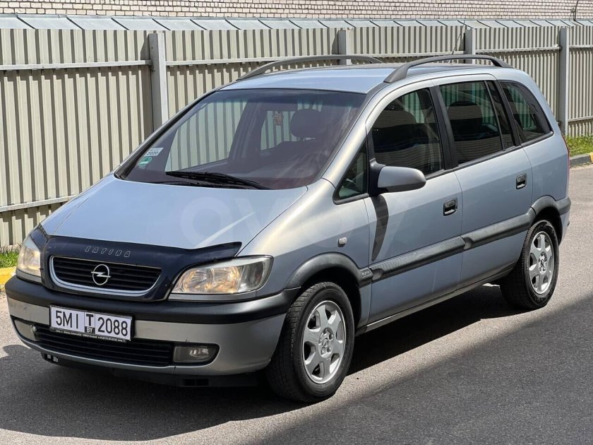 Опель Зафира 2001г