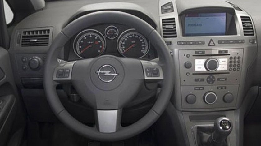 Панель Опель Зафира 2008