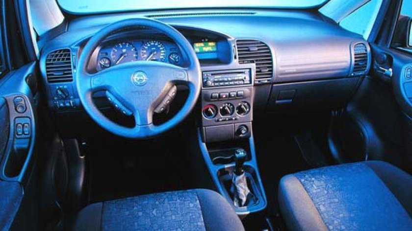 Опель Зафира 2000 салон