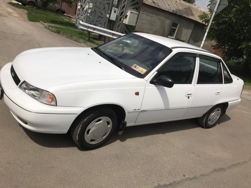 Daewoo Nexia 1 белый
