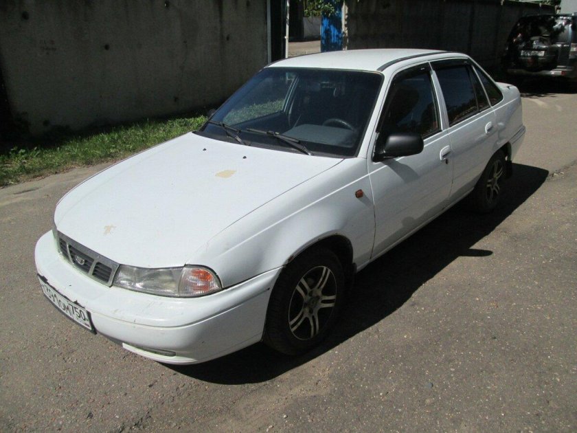 Daewoo Nexia 1 белый