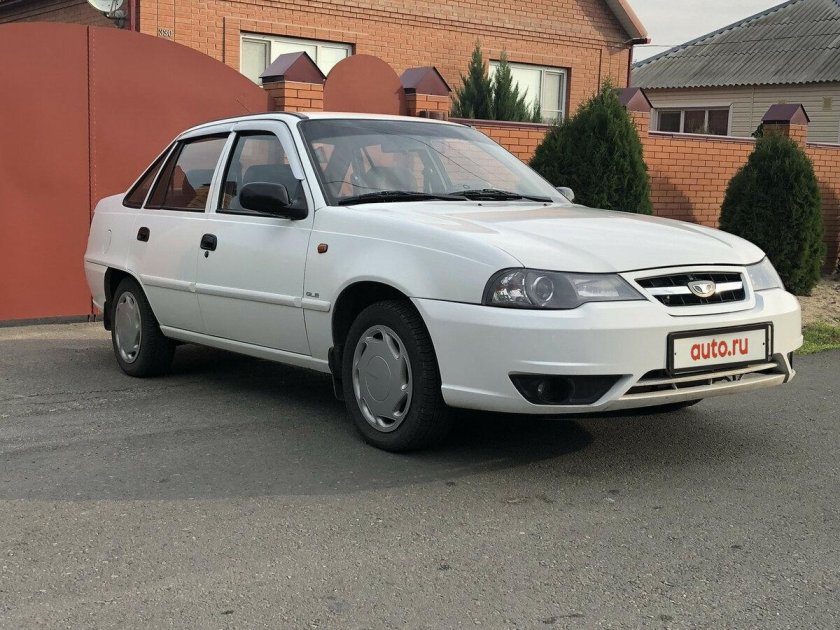 Daewoo Nexia 1 белый