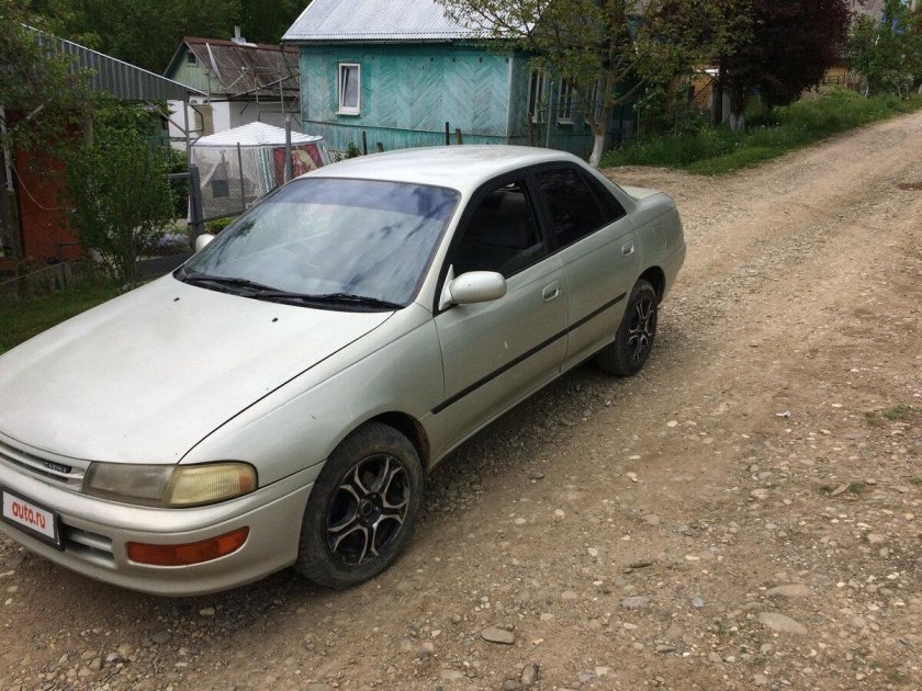 Toyota Carina 1993 1.6
