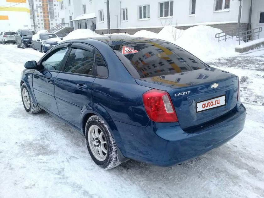 Chevrolet Lacetti 2008 седан дверь