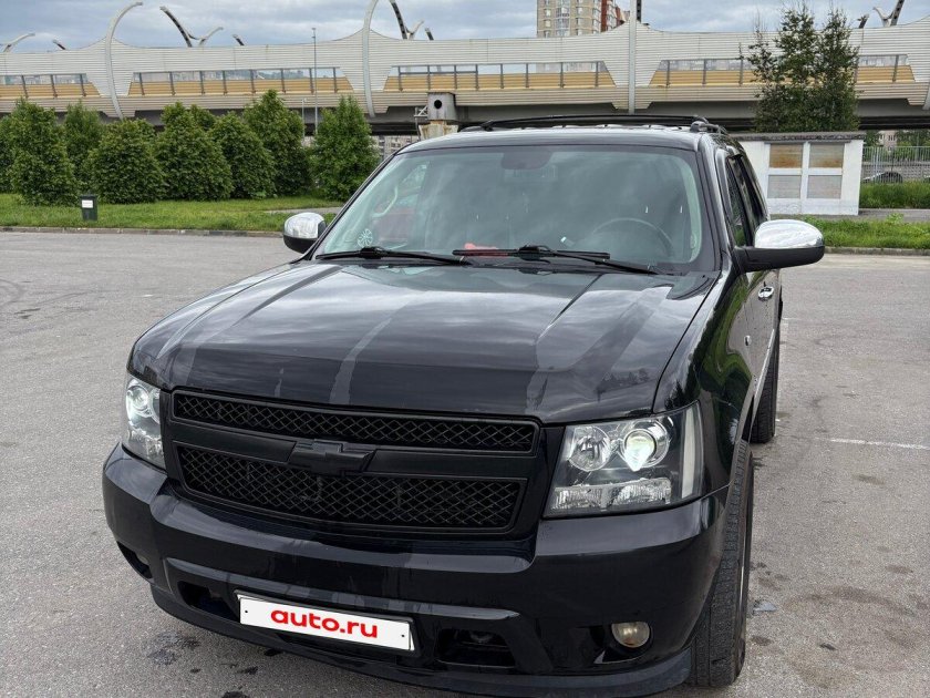 Chevrolet tahoe black 2012