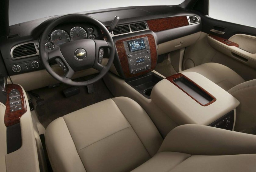 Chevrolet Suburban gmt900