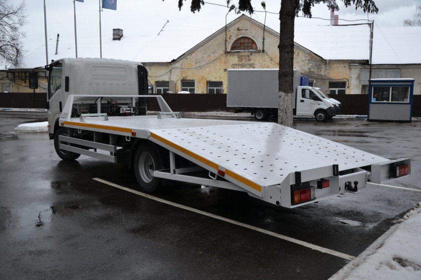 Эвакуатор со сдвижной платформой