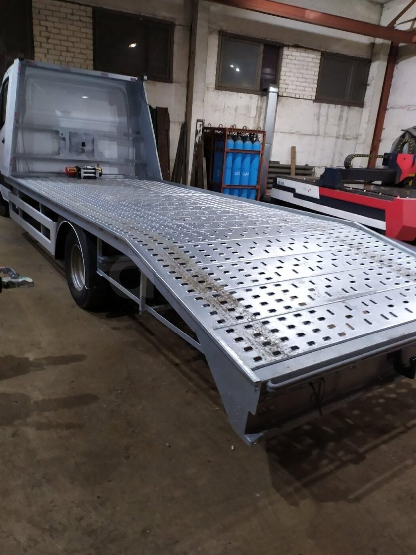 Стационарная эвакуаторная платформа