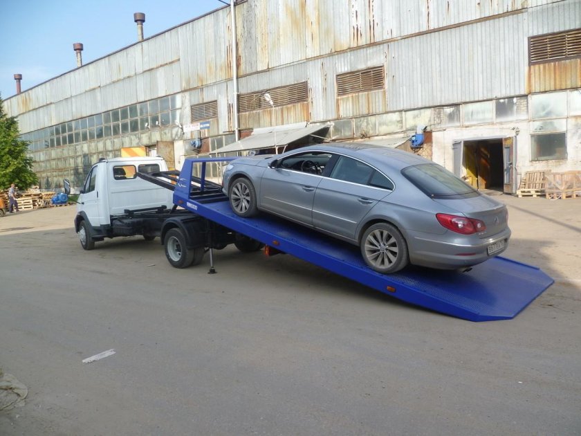 Эвакуатор со сдвижной платформой