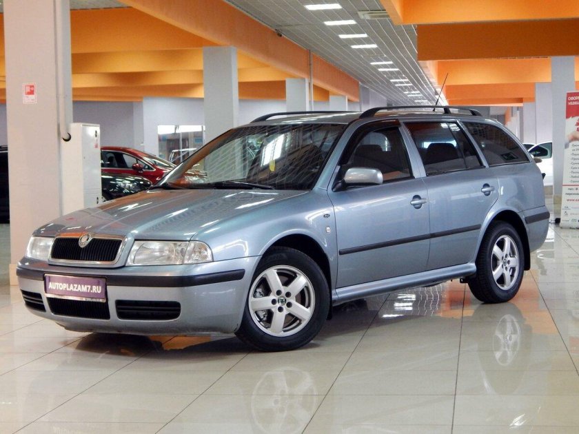 Шкода Октавия универсал 2004