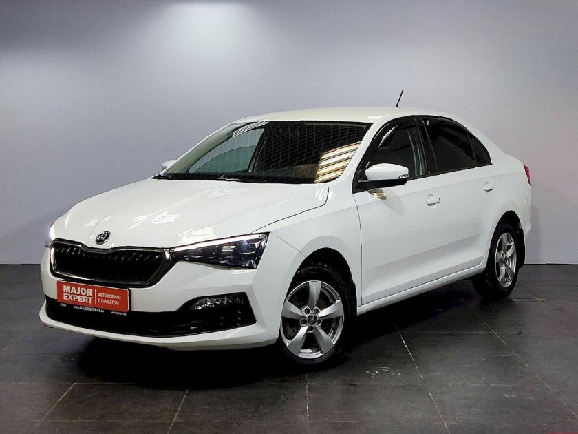 Шкода Рапид 2020 белая