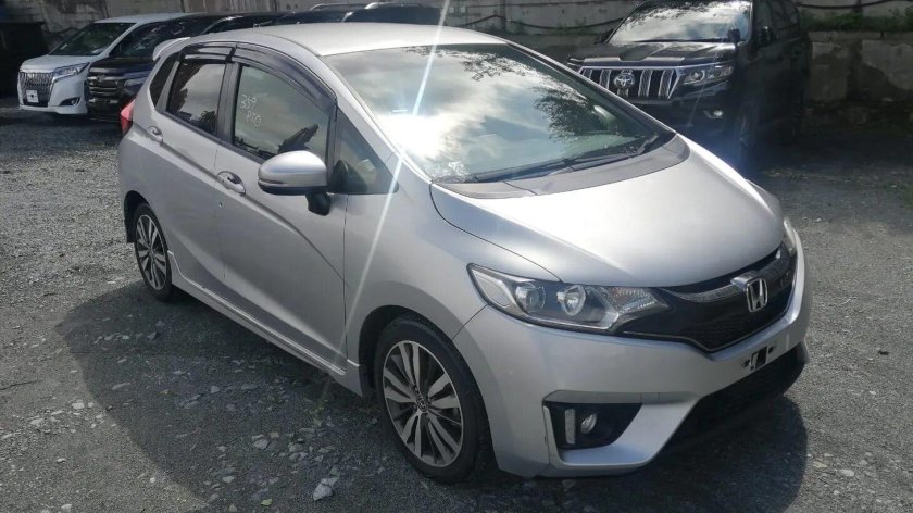 Хонда фит серая