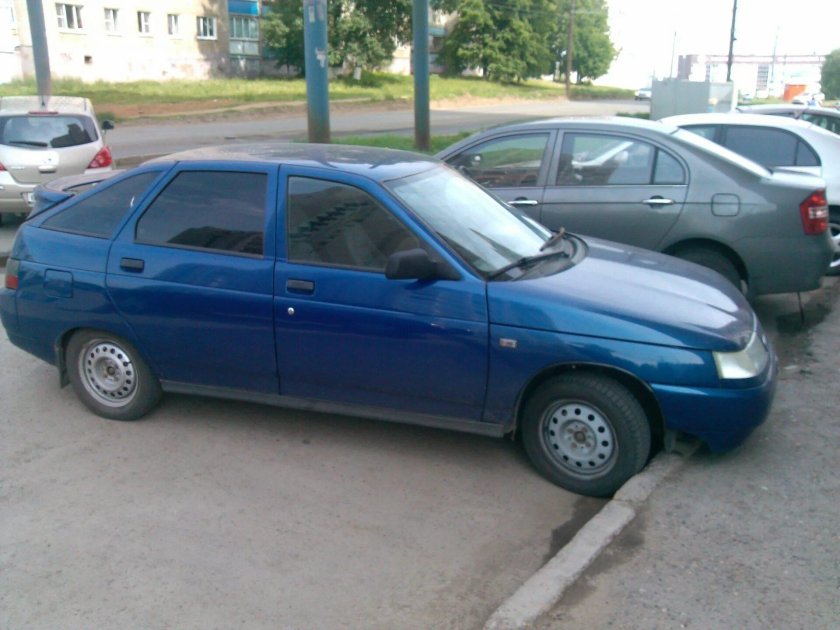 ВАЗ 2112 синий металлик