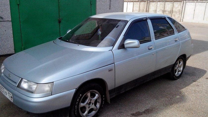 ВАЗ 2112 серебристо голубой