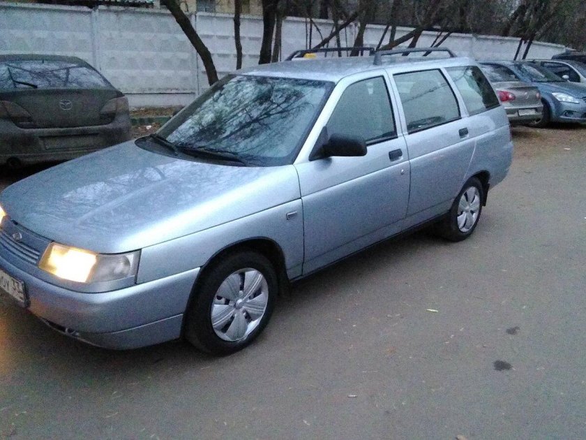 ВАЗ 2111 универсал серебристый