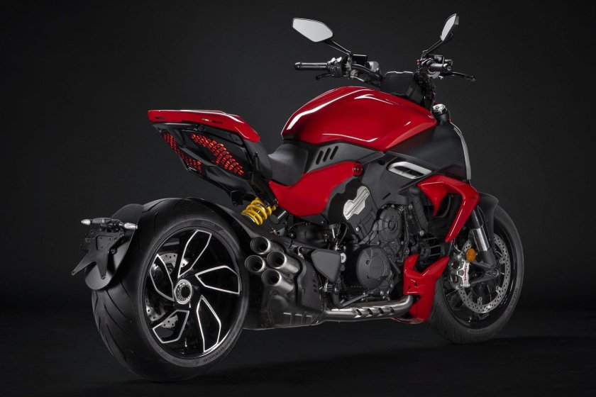 Diavel v4 2023
