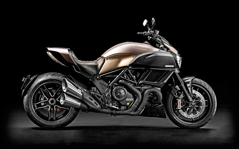 Ducati diavel titanium