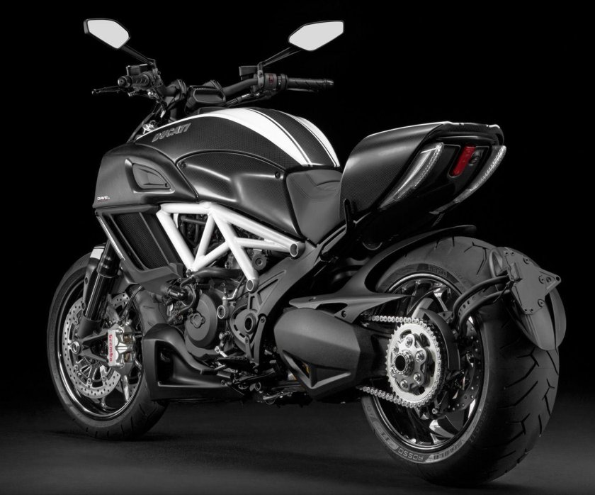 Ducati Diavel Carbon 2015
