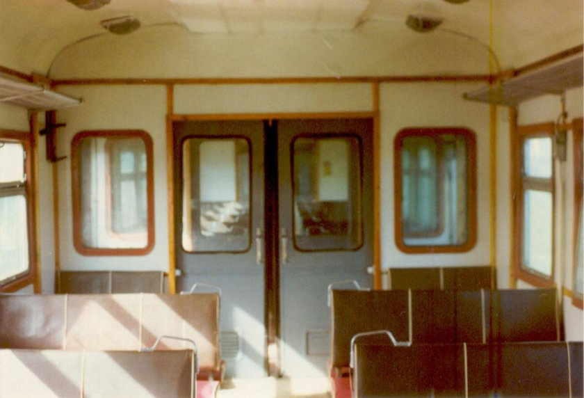 Эр22 электропоезд салон