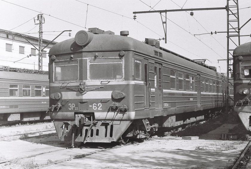 Эр22 электропоезд