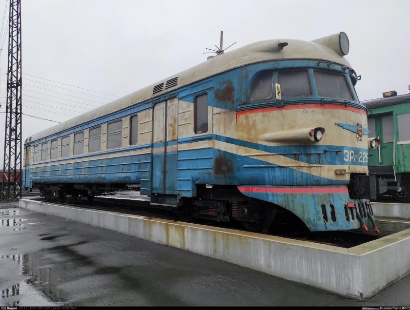 Эр1 электропоезд