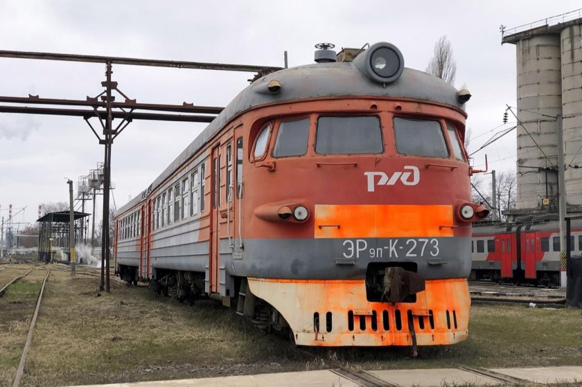 Дизель поезд