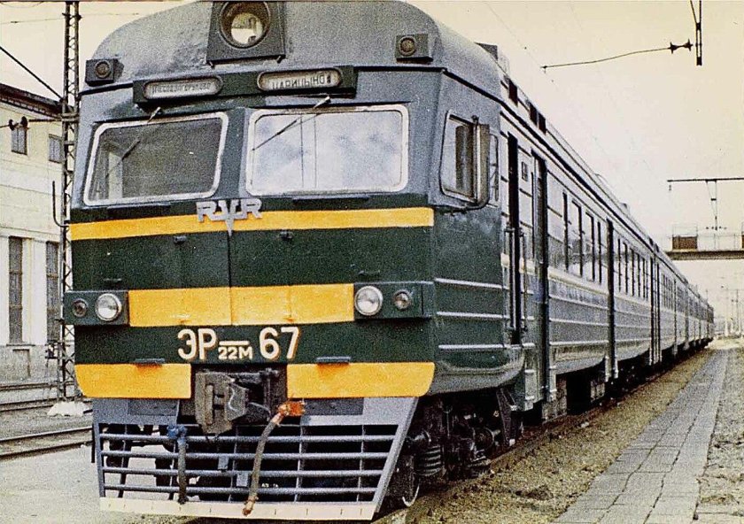 Электропоезд эр22в-69
