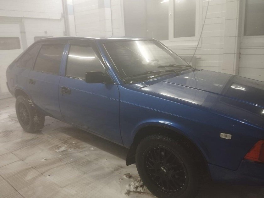 Москвич 2141 голубой металлик