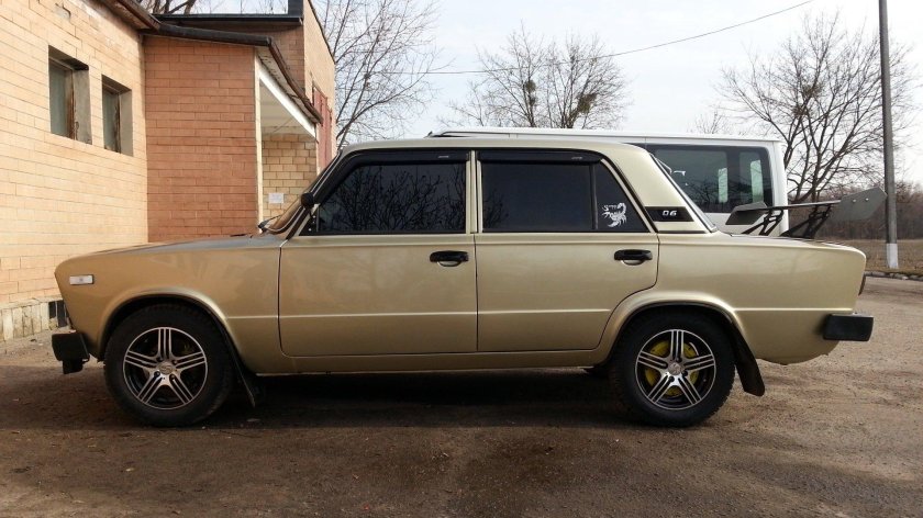 ВАЗ 2106 бежевый металлик