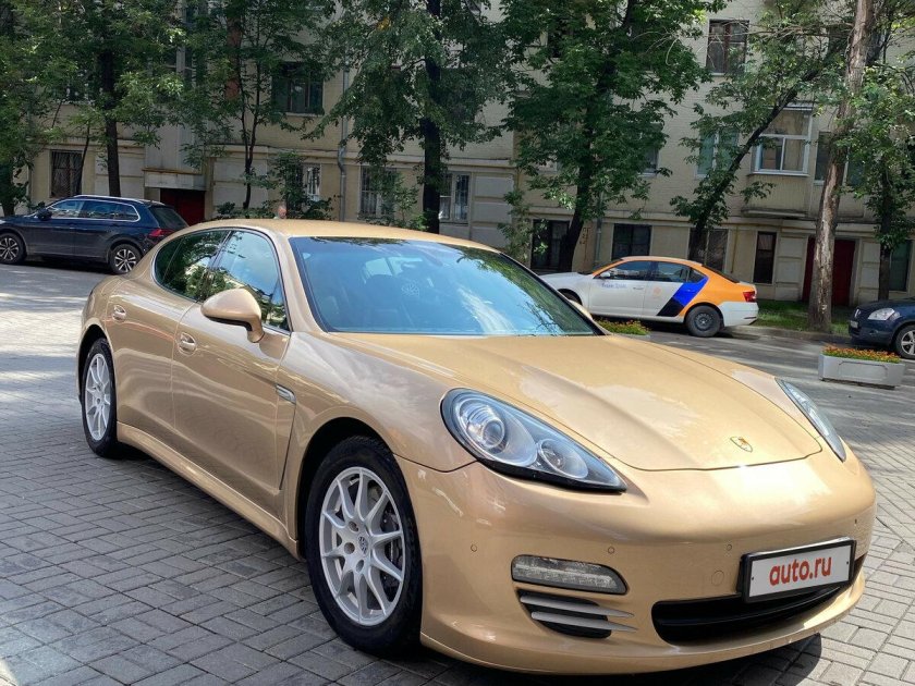Порше бежевый цвет Panamera 4s