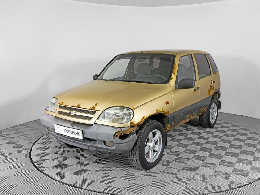 Шевроле Нива бежевая