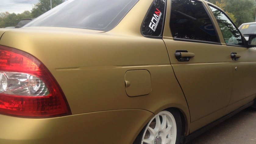 Золотая Приора седан