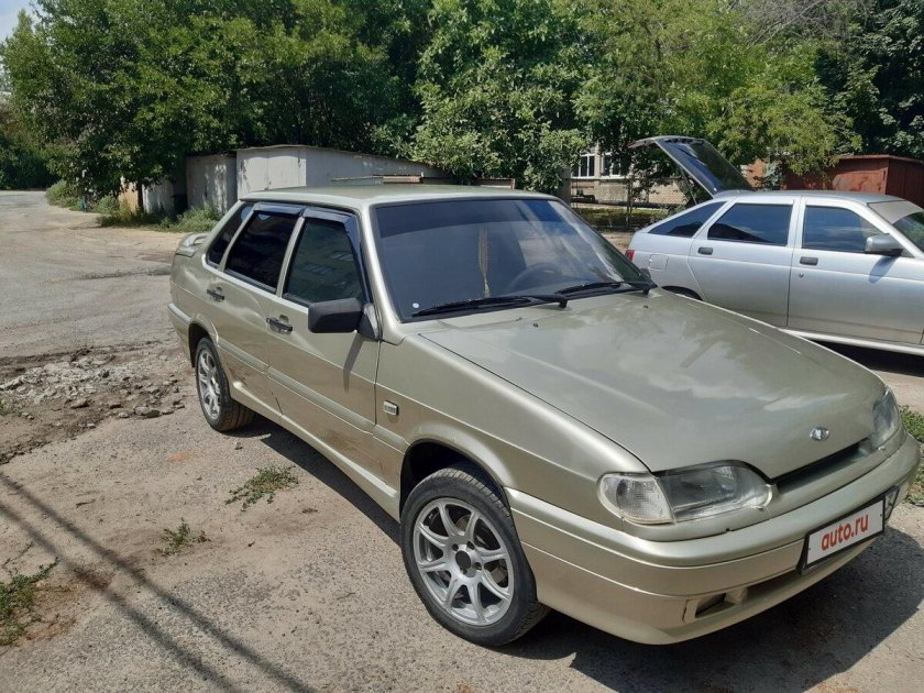 ВАЗ 2115 золотистая