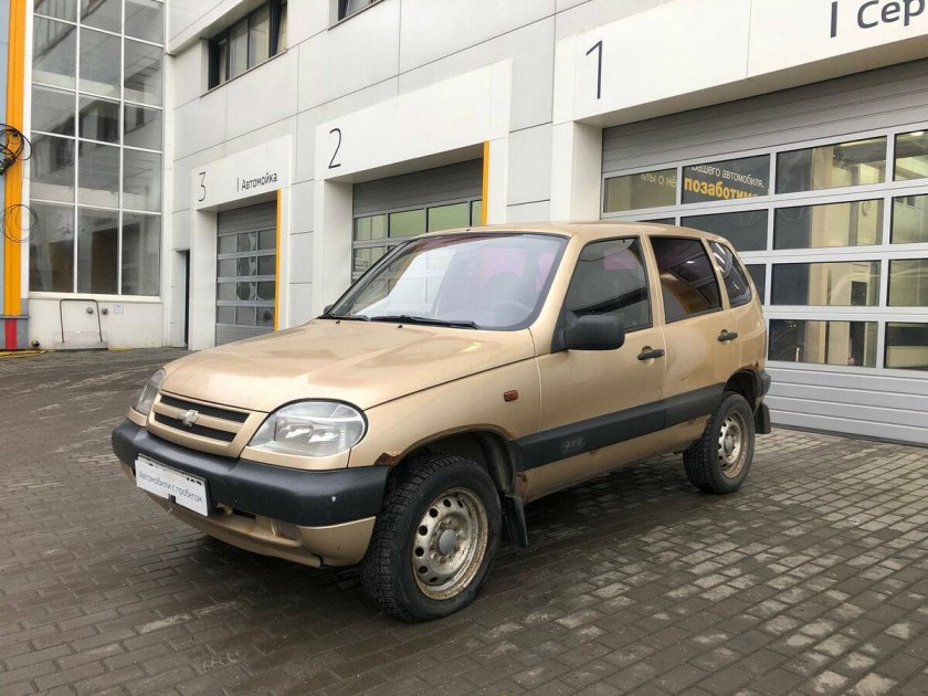 Нива Шевроле бежевый металлик