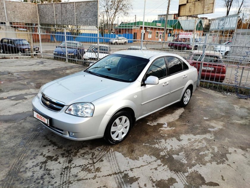 Chevrolet Lacetti 2012 седан
