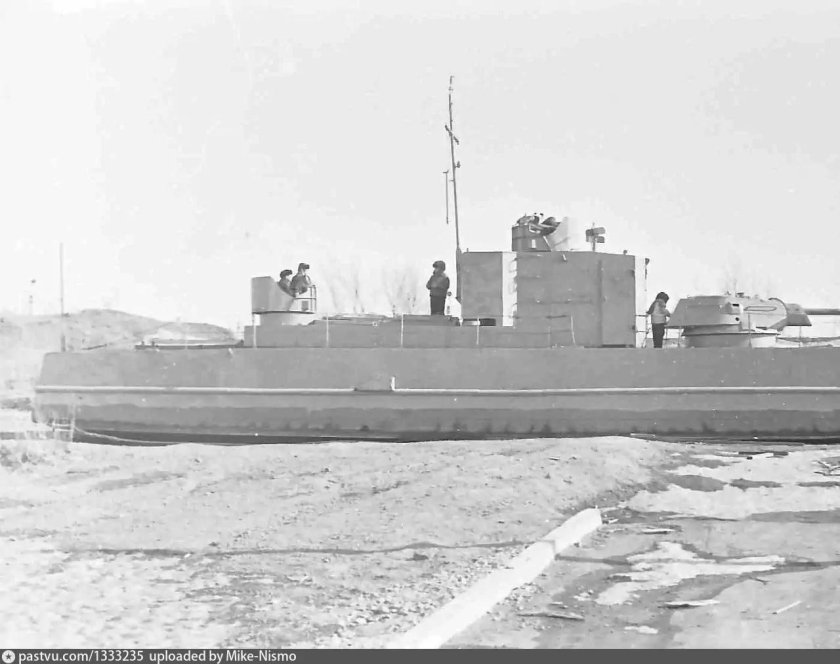 Речной бронекатер проекта 1125