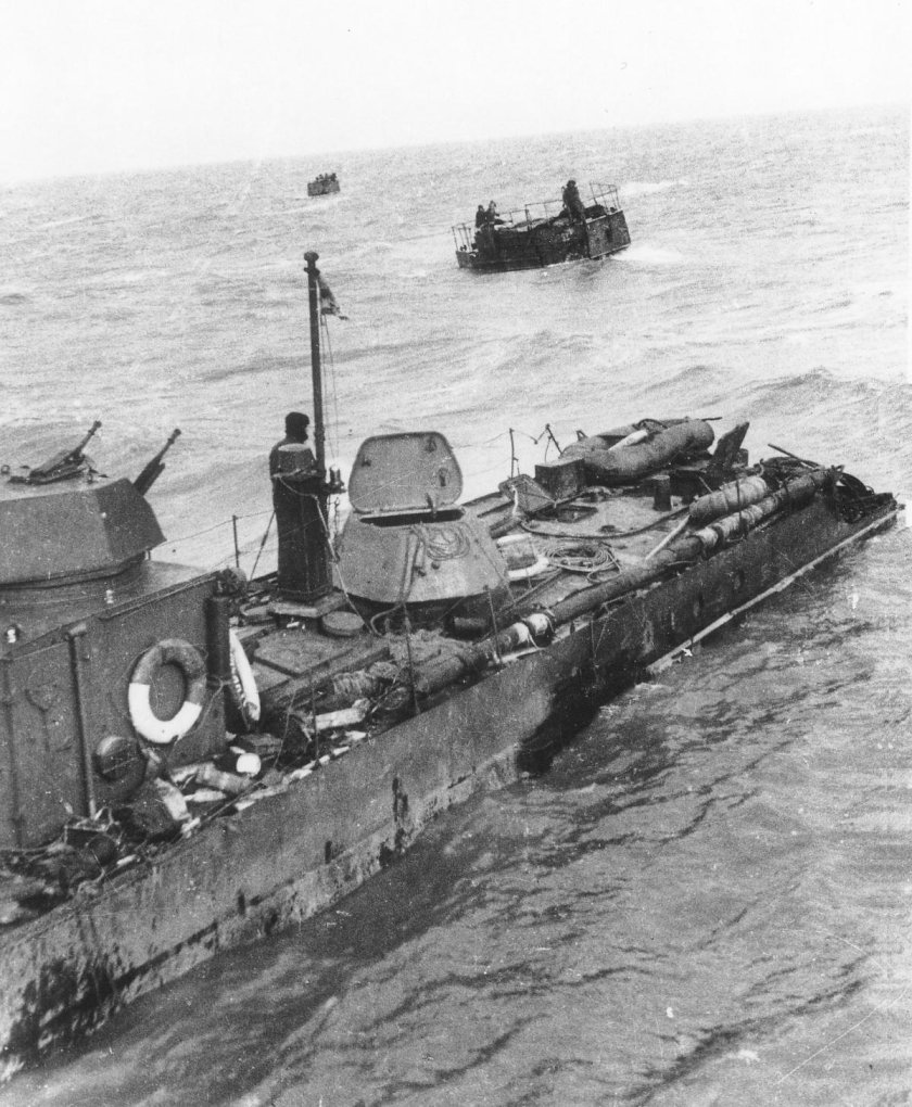 Речной бронекатер 1124