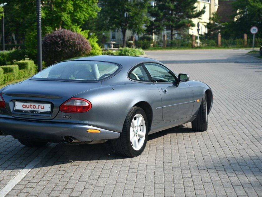 Jaguar xkr coupe 1998