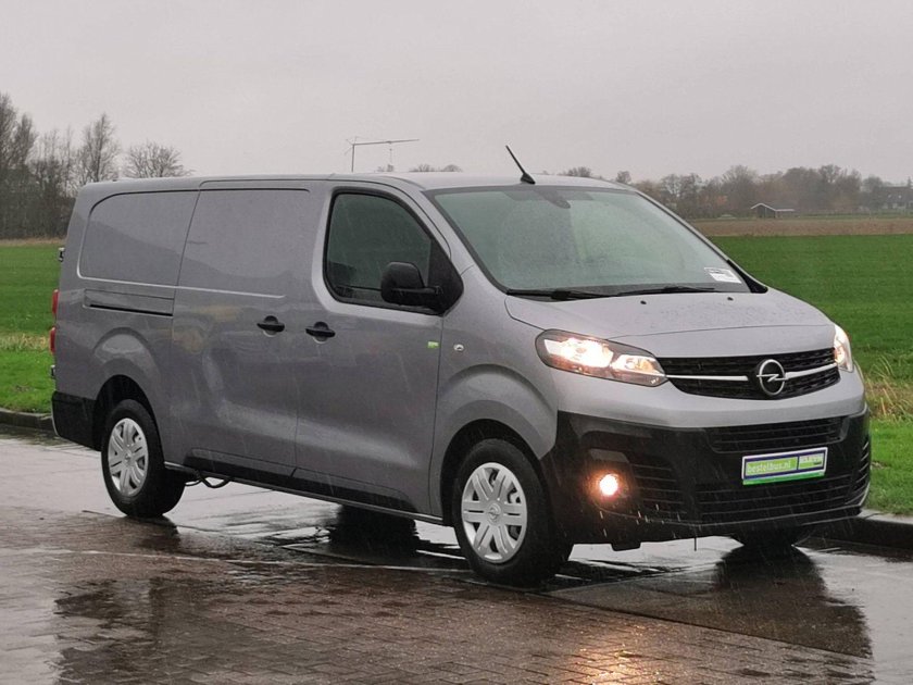 Opel vivaro 2021