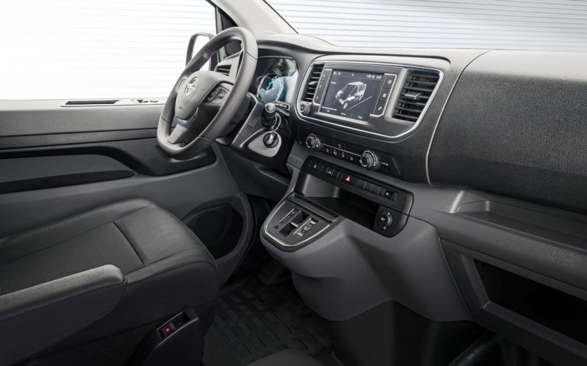 Опель Виваро 2021