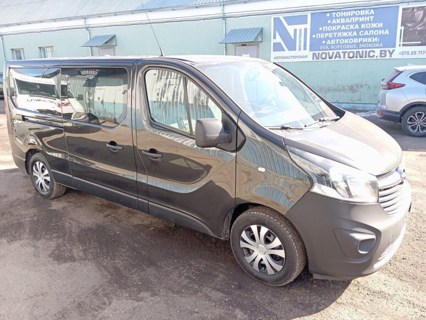 Опель виваро