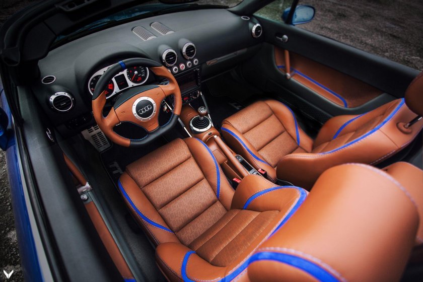 Ауди ТТ 8n салон