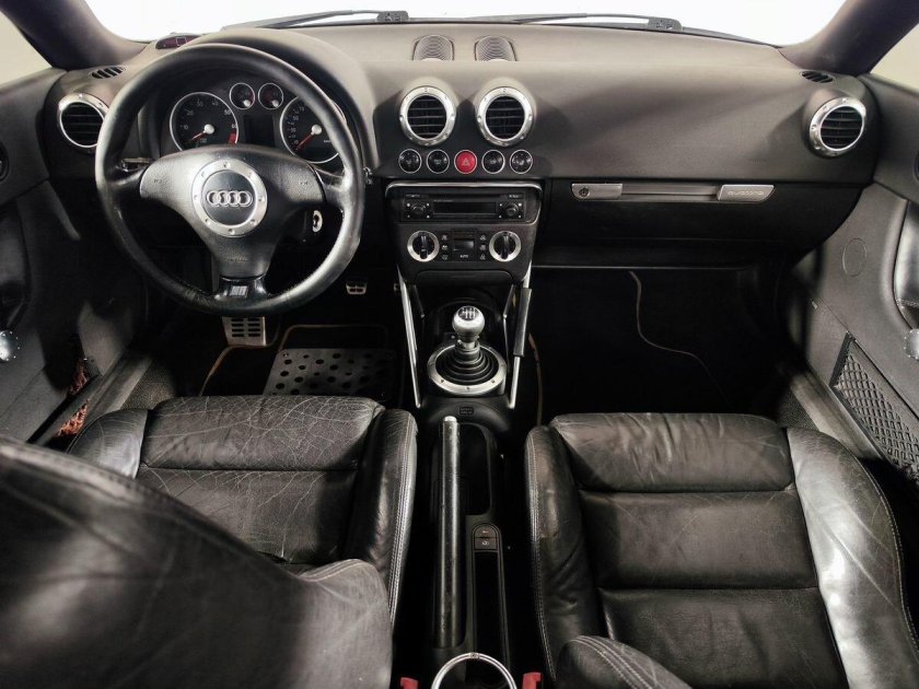 Audi tt 1998 салон