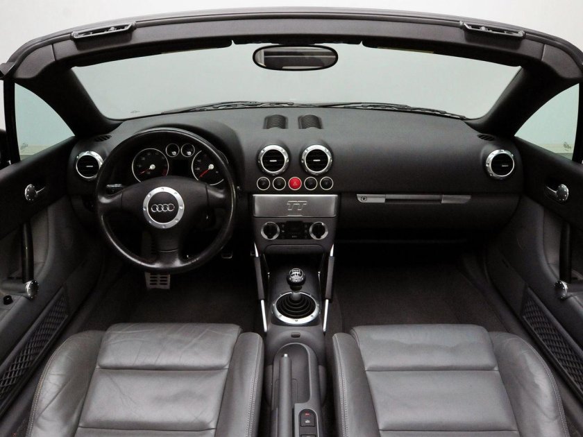 Audi TT 8n Interior