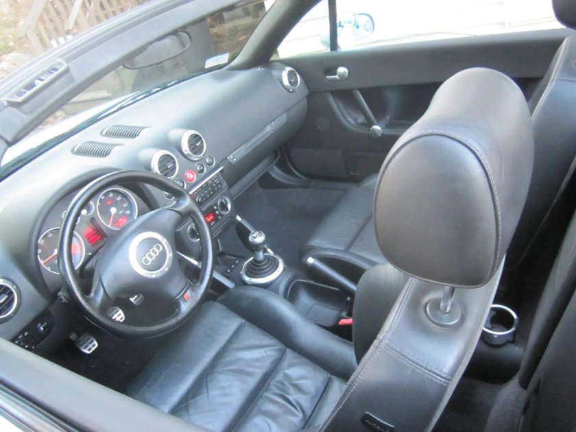 Audi tt 2000 салон