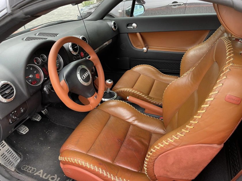 Ауди ТТ 8n салон