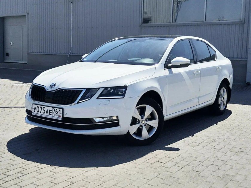 Skoda Octavia a7 белая