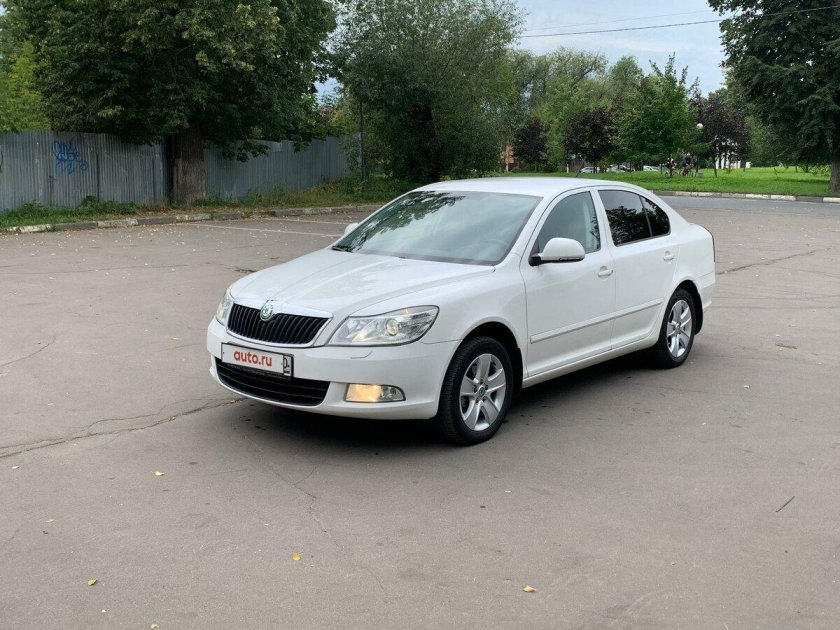 Номер 957 31 рус белая Шкода Октавия