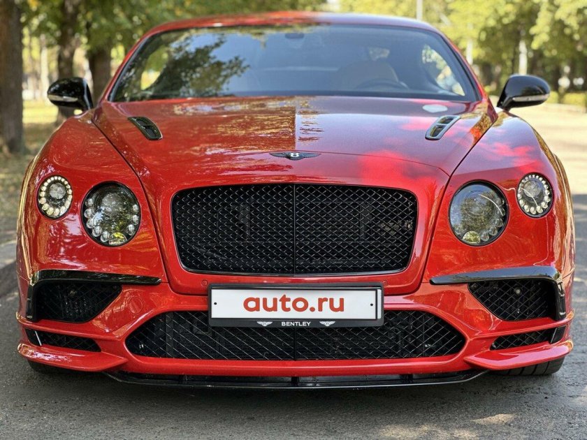 Коричневая Bentley Continental gt 2023