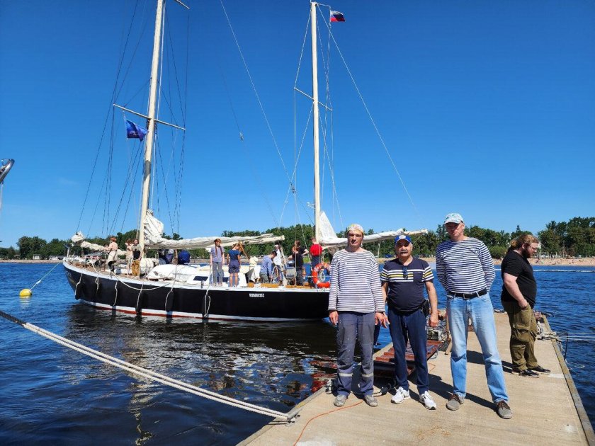 Парусные яхты